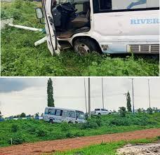 BREAKING: Rivers United Team Bus Crashes in Port Harcourt, Players and Officials Injured